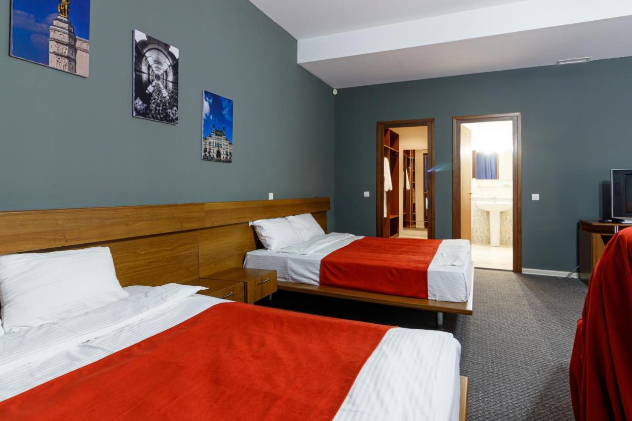 Moscow House Hotel Yerevan Bagian luar foto