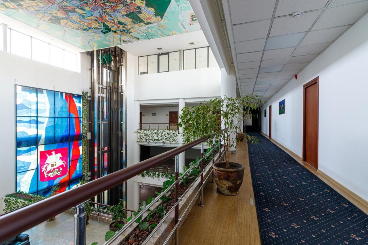 Moscow House Hotel Yerevan Bagian luar foto