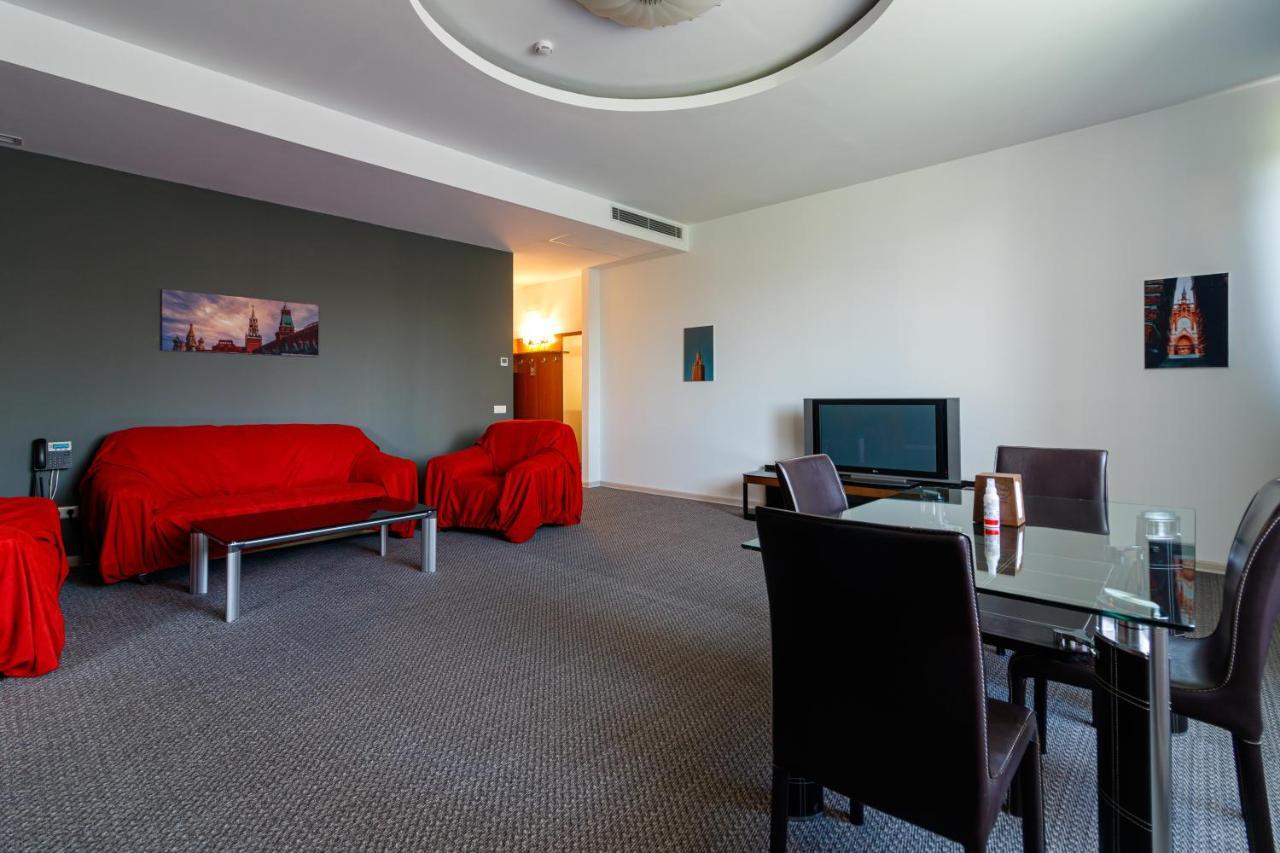 Moscow House Hotel Yerevan Bagian luar foto