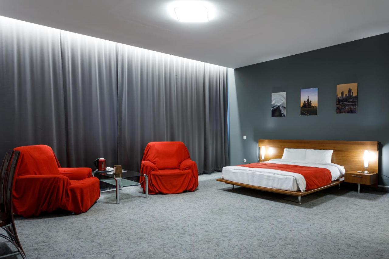 Moscow House Hotel Yerevan Bagian luar foto