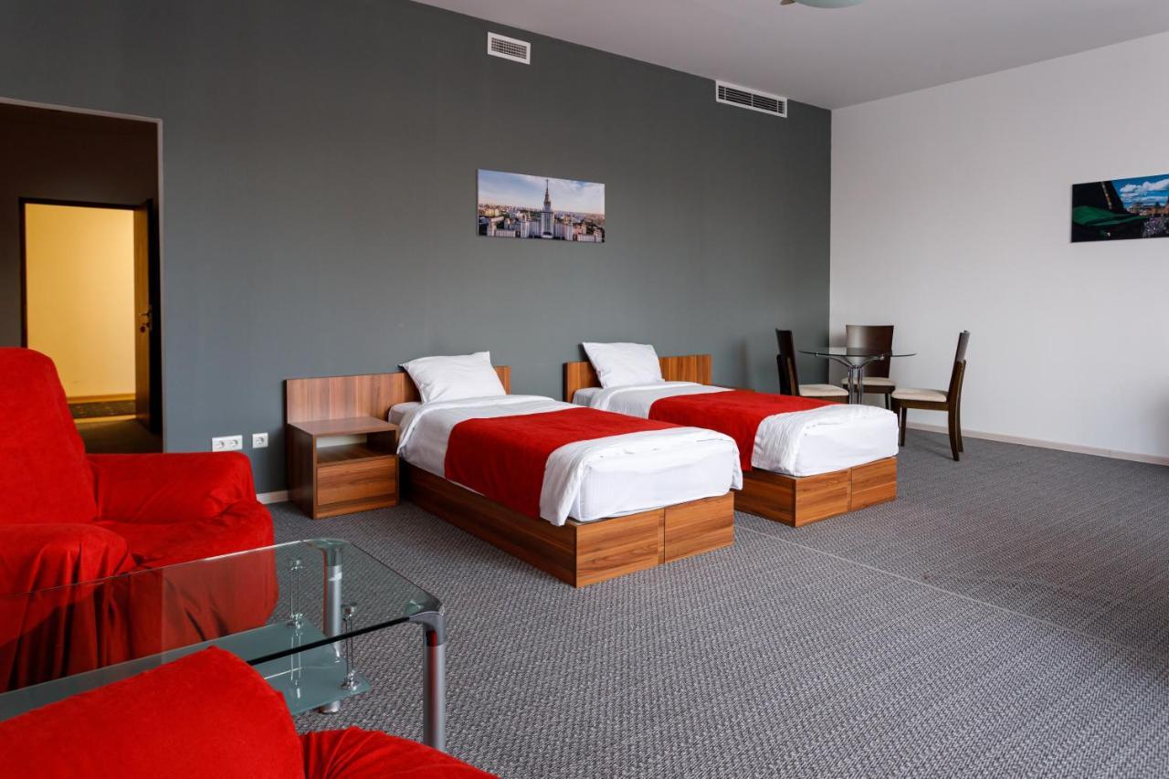 Moscow House Hotel Yerevan Bagian luar foto