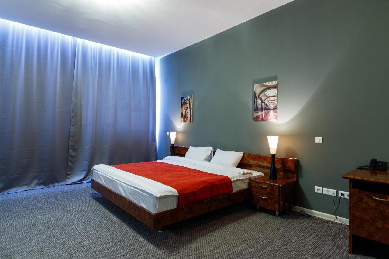 Moscow House Hotel Yerevan Bagian luar foto